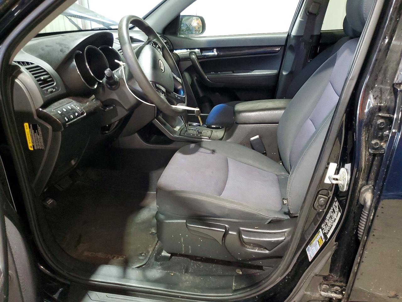 2012 Kia Sorento VIN 5XYKTDA61CG302289 photo 7