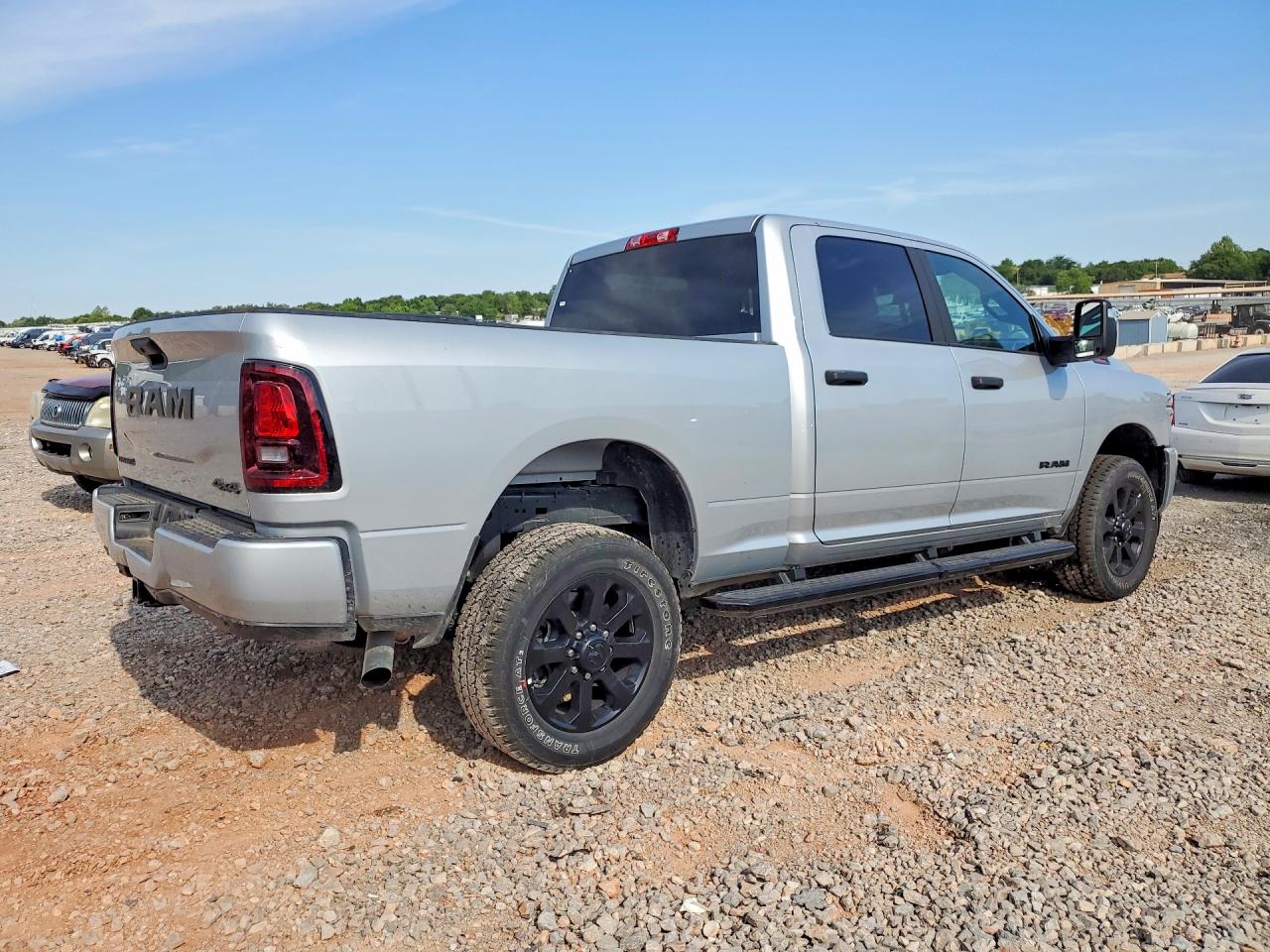 2026 Ram 2500 VIN 3C6UR5DJ9TG236922 photo 3