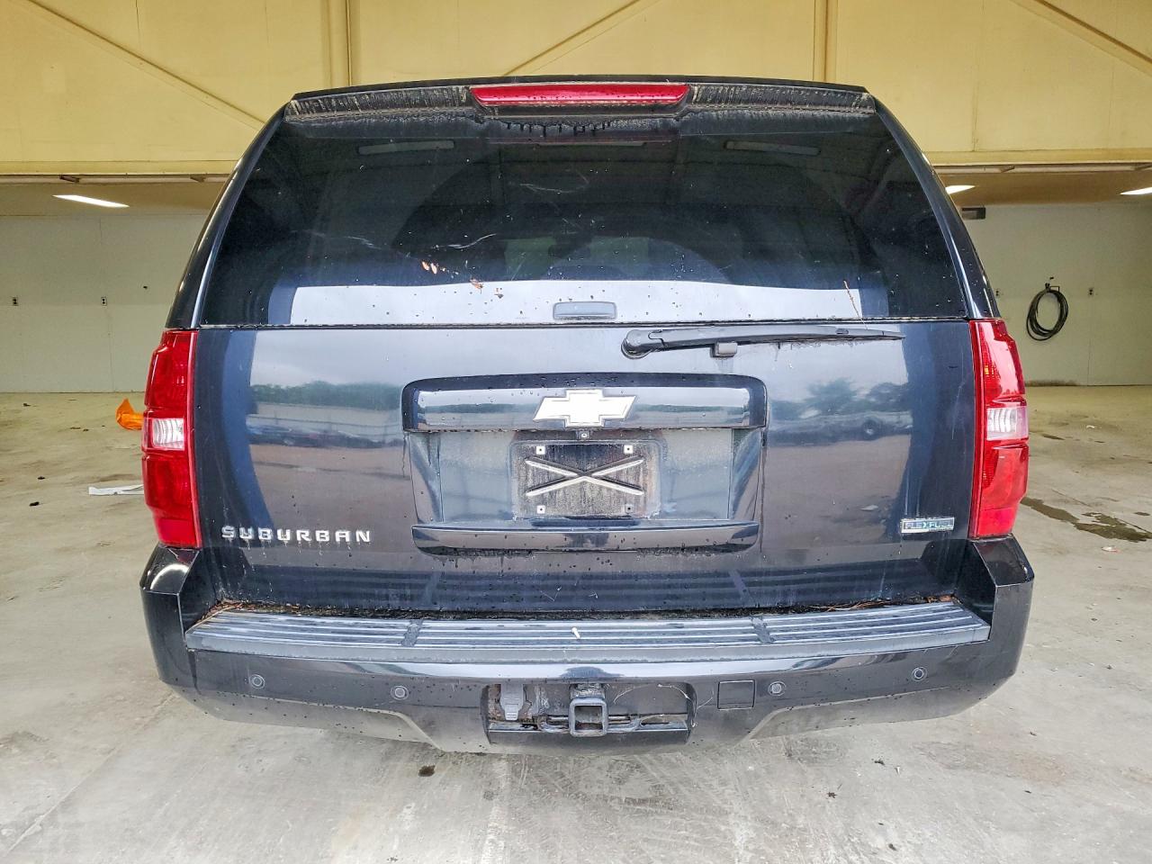 2011 Chevrolet Suburban VIN 1GNSKJE37BR189943 photo 6