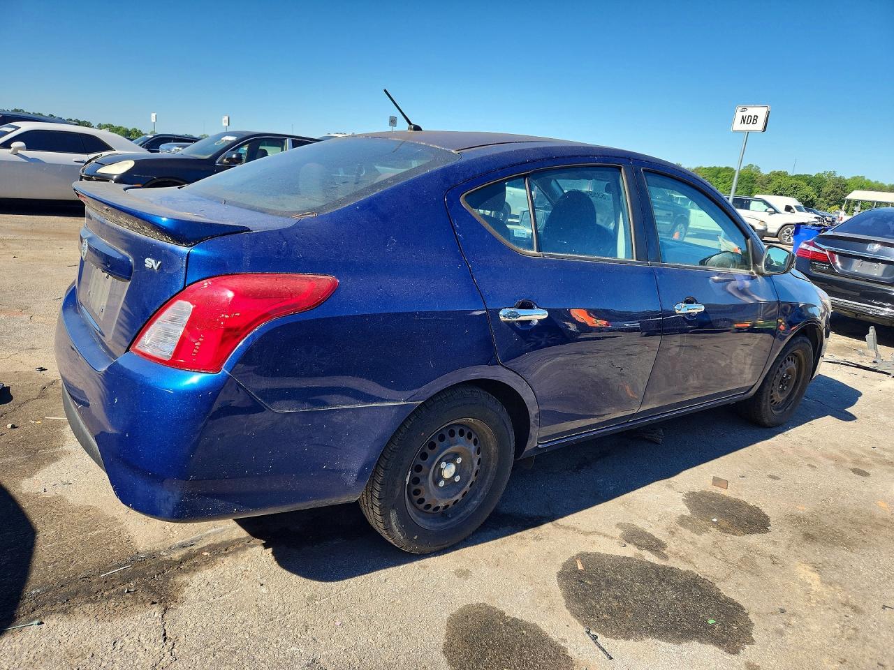 2018 Nissan Versa VIN 3N1CN7AP8JL802399 photo 3