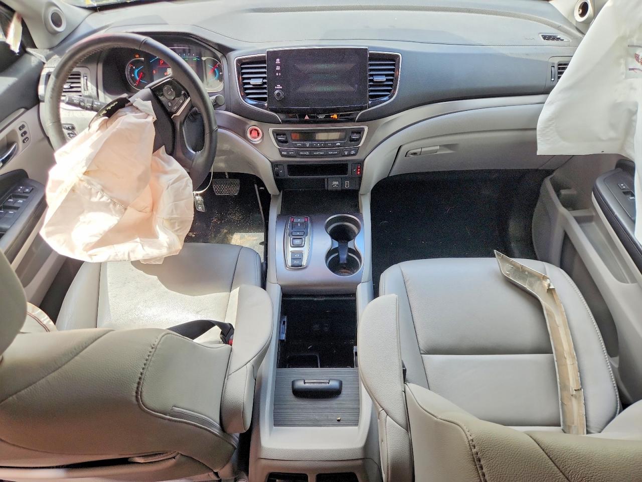 2022 Honda Pilot VIN 5FNYF6H55NB032021 photo 8