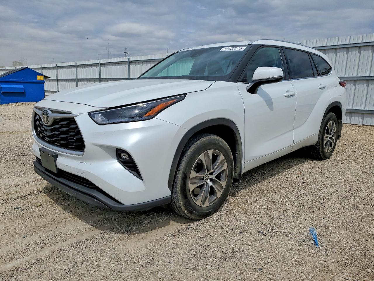 2022 Toyota Highlander VIN 5TDGZRBHXNS561502 photo 1