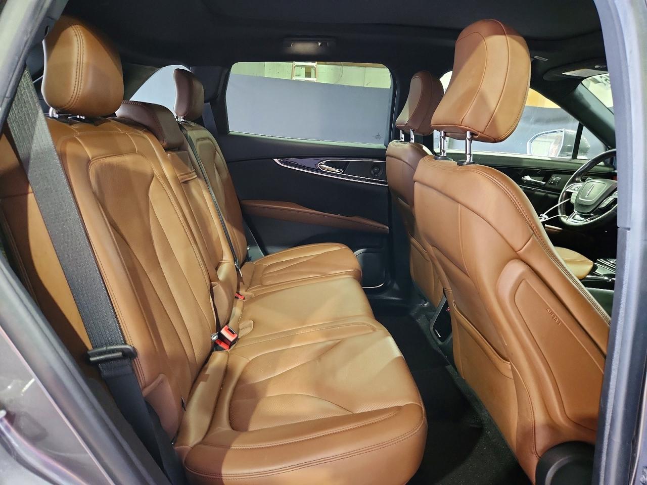 2021 Lincoln Nautilus VIN 2LMPJ8K91MBL13682 photo 11