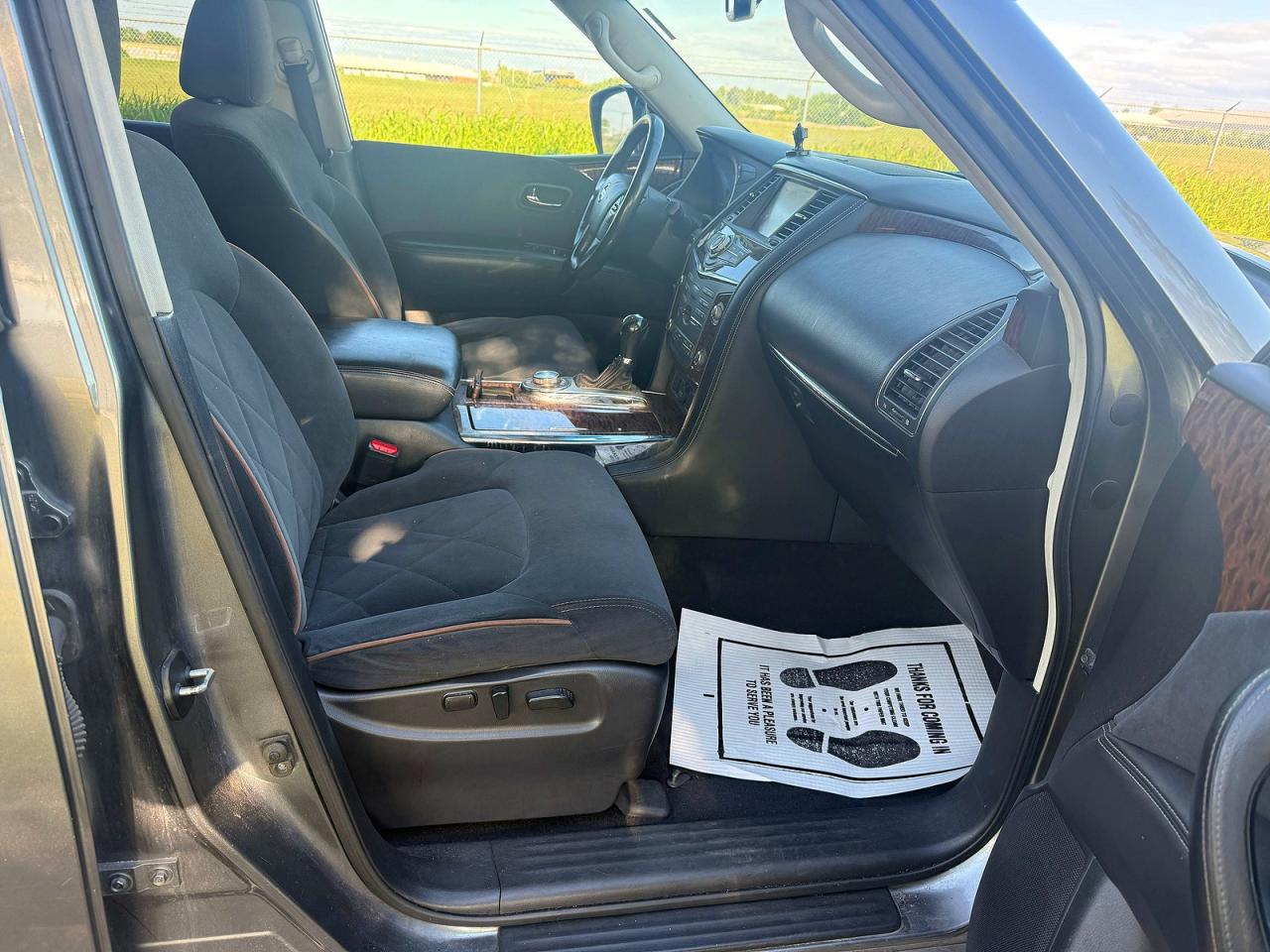 2017 Nissan Armada VIN JN8AY2NC0H9506693 photo 5