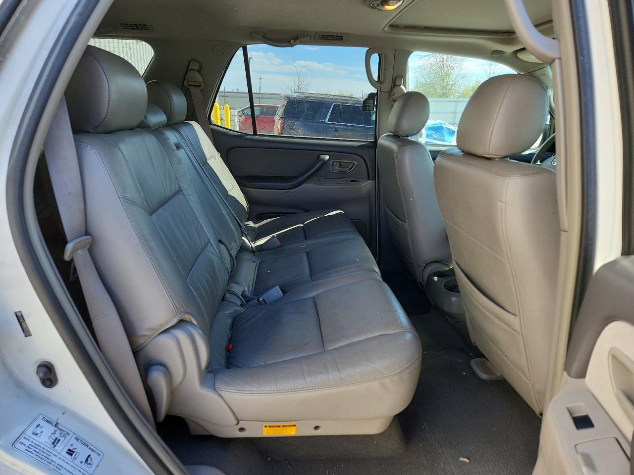 2006 Toyota Sequoia VIN 5TDBT44A96S257867 photo 11