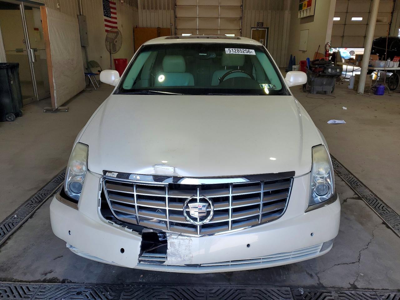 2009 Cadillac Dts VIN 1G6KD57Y19U148527 photo 5