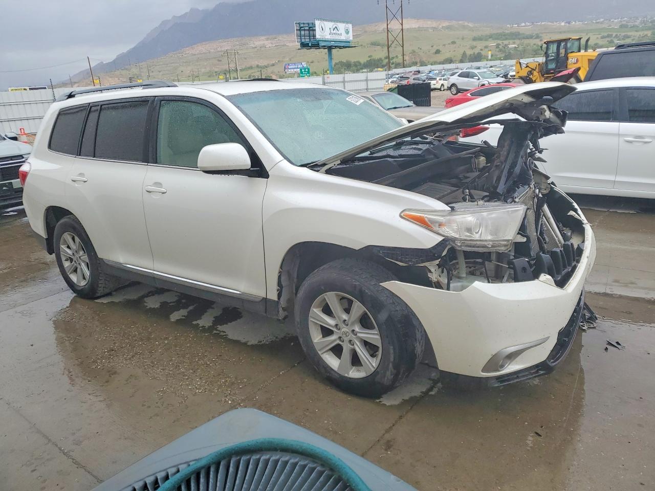 2012 Toyota Highlander VIN 5TDBK3EH1CS166869 photo 4