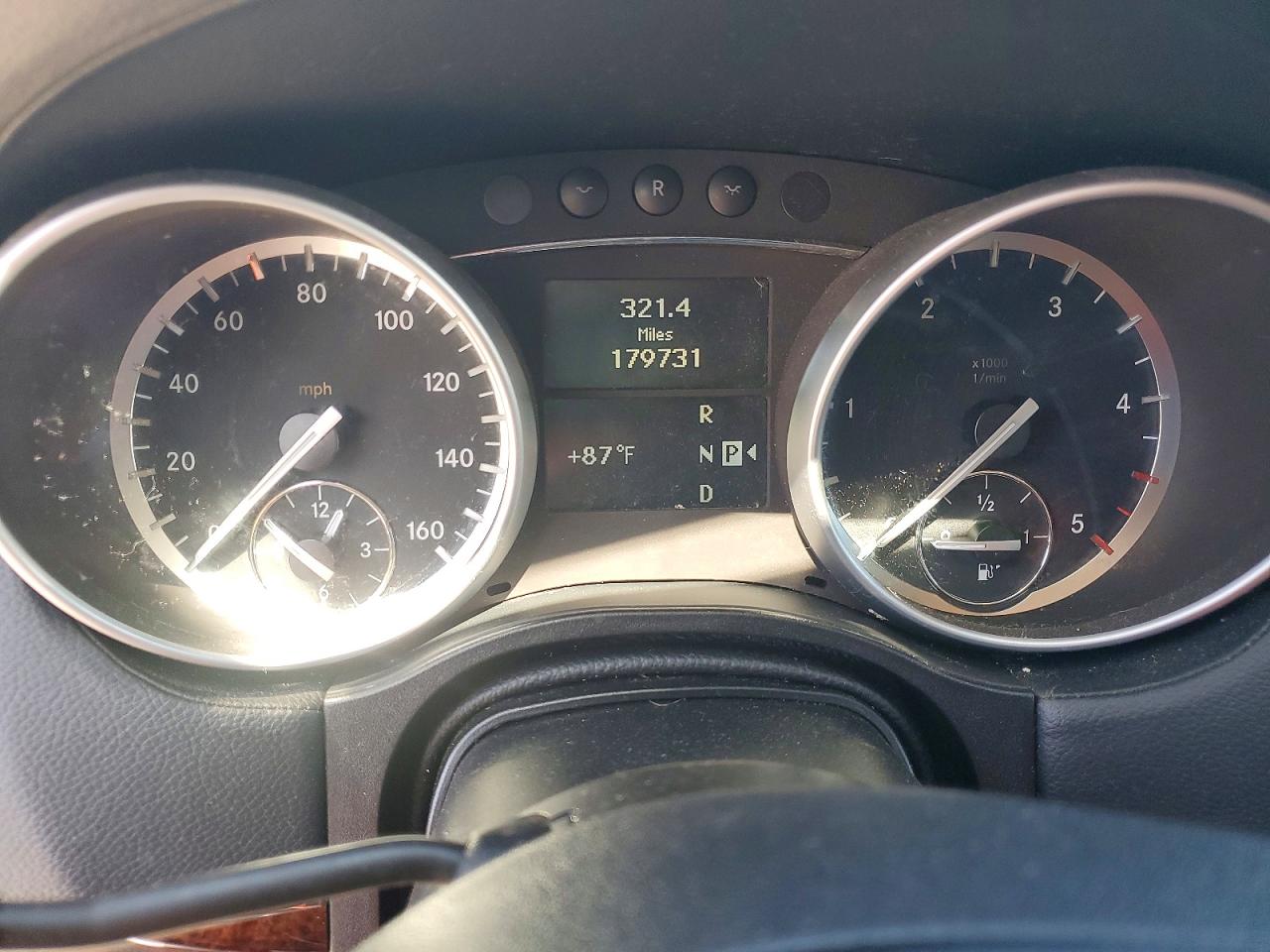 2010 Mercedes-Benz Gl-class VIN 4JGBF2FE8AA548728 photo 9