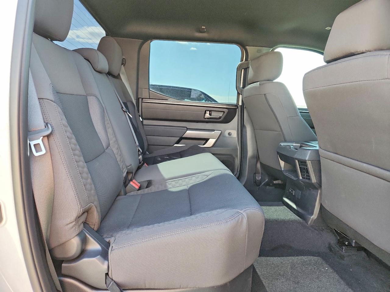 2026 Toyota Tundra VIN 5TFLA5DB5TX341621 photo 10