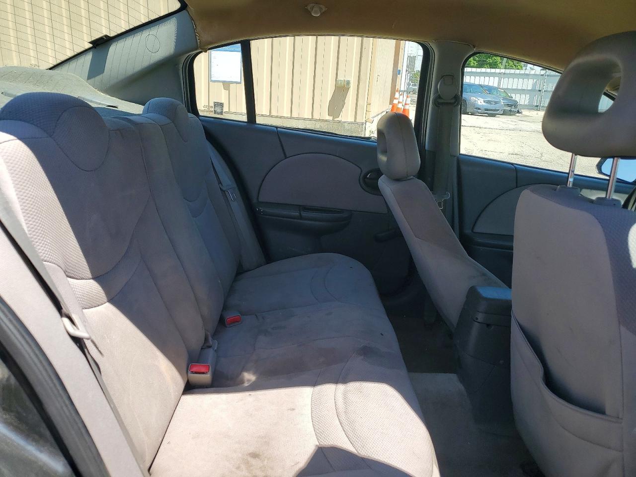 2004 Saturn Ion VIN 1G8AJ52F64Z187028 photo 10