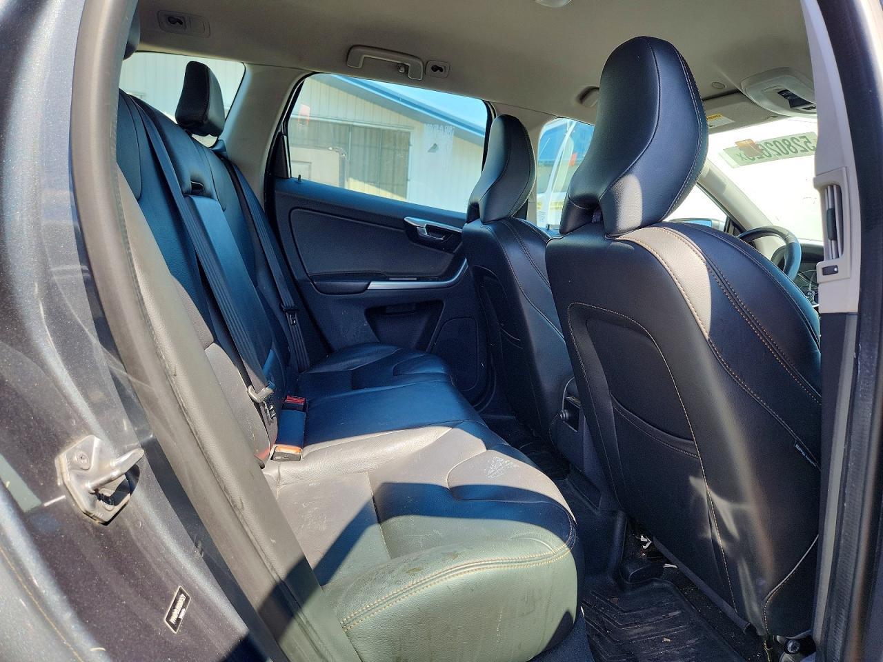 2017 VOLV Xc60 VIN YV440MDJ9H2087521 photo 11
