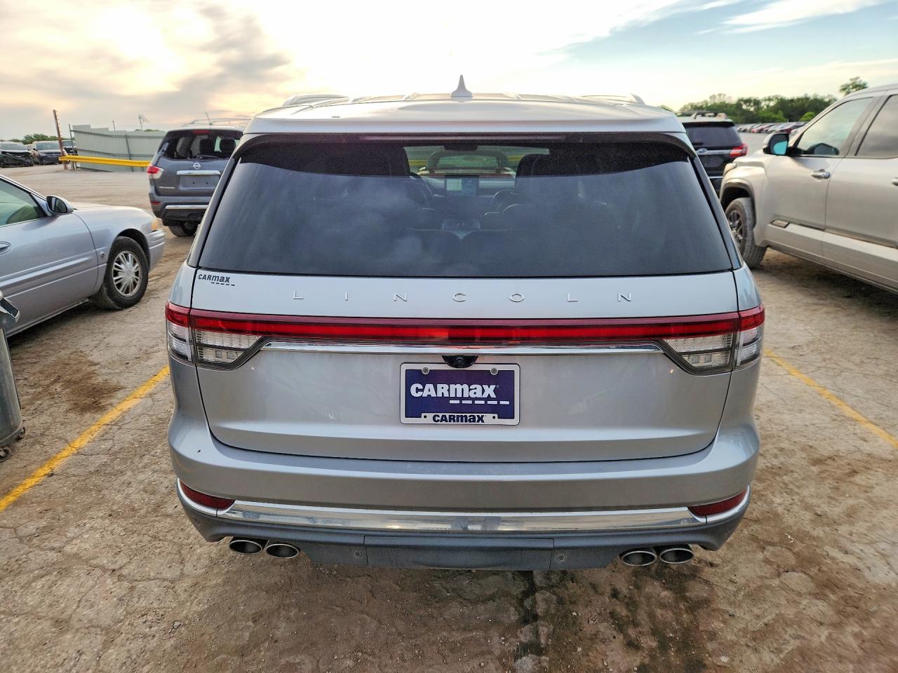 2020 Lincoln Aviator VIN 5LM5J7XC5LGL00567 photo 6