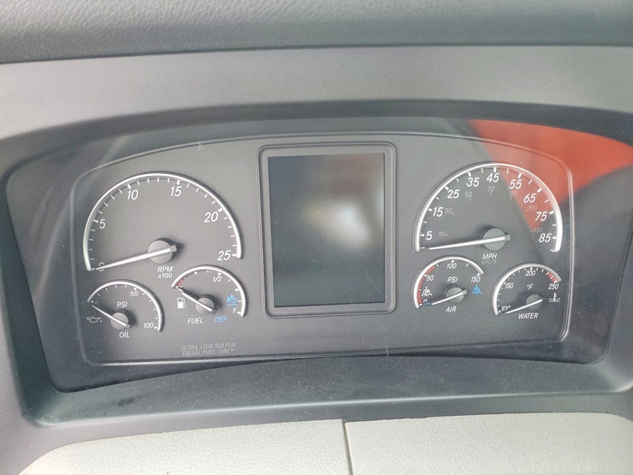 2018 FREIGHTLINER All other VIN 3AKJHLDV9JSJL6029 photo 8