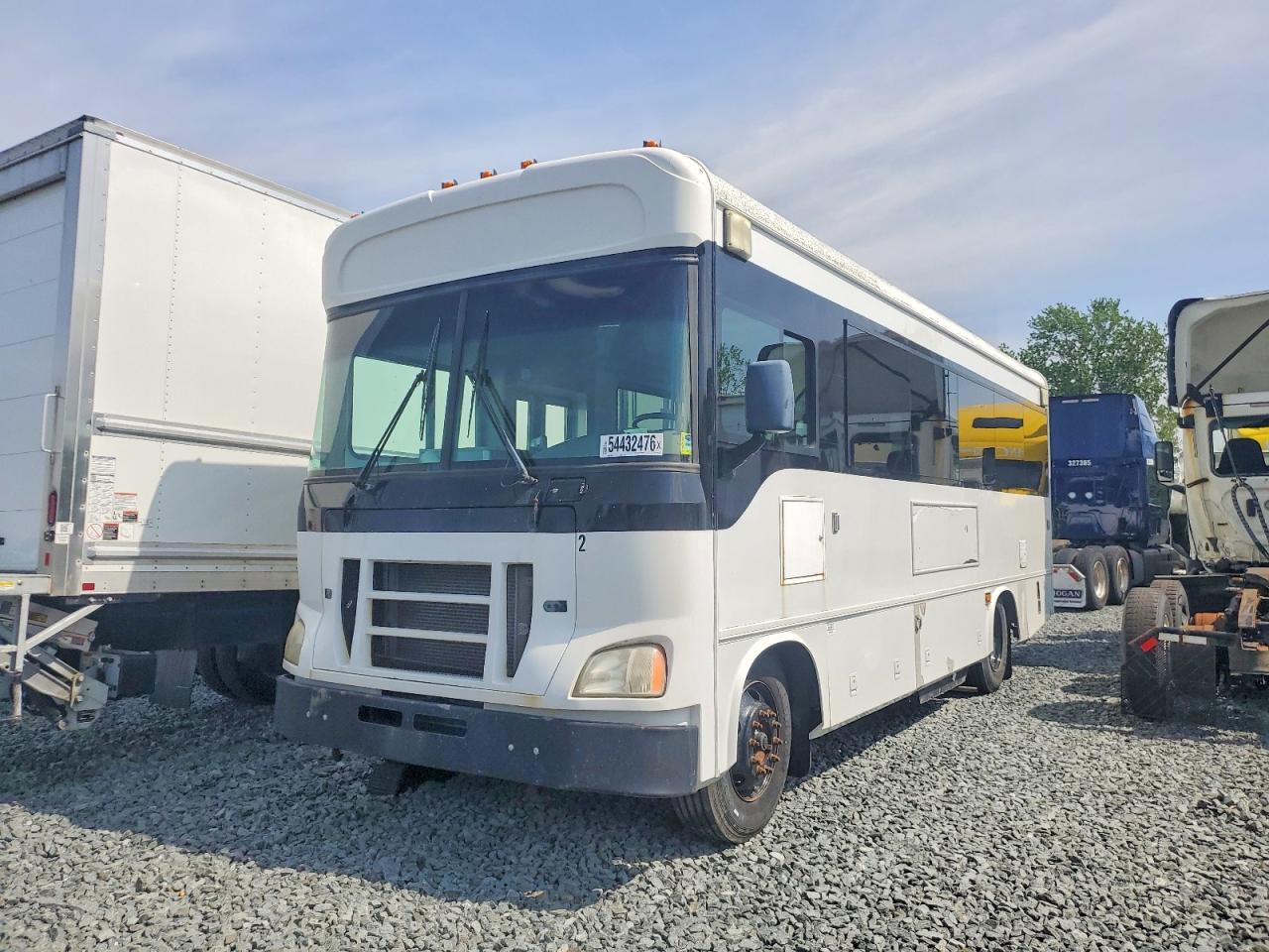 2013 FREIGHTLINER All other VIN 4UZADEDT1DCFF1403 photo 2