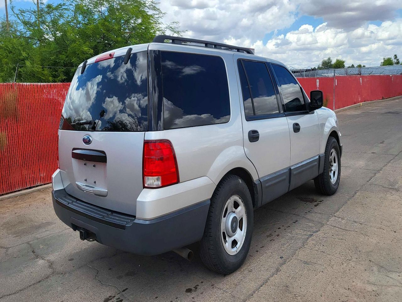2004 FORD Expedition VIN 1FMRU13W64LB74351 photo 4