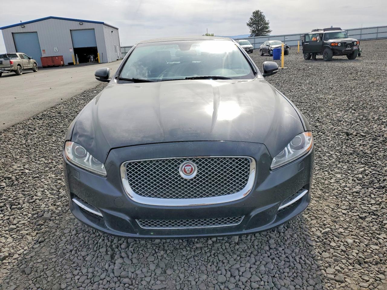 2015 Jaguar Xj VIN SAJXJ1CDXF8V79042 photo 5