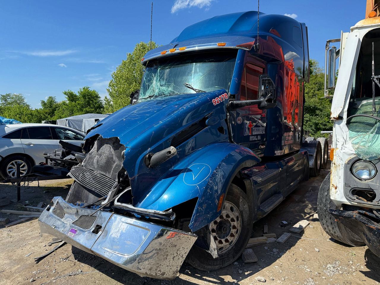 2024 PETERBILT All models VIN 1XPBD49X0RD601501 photo 2
