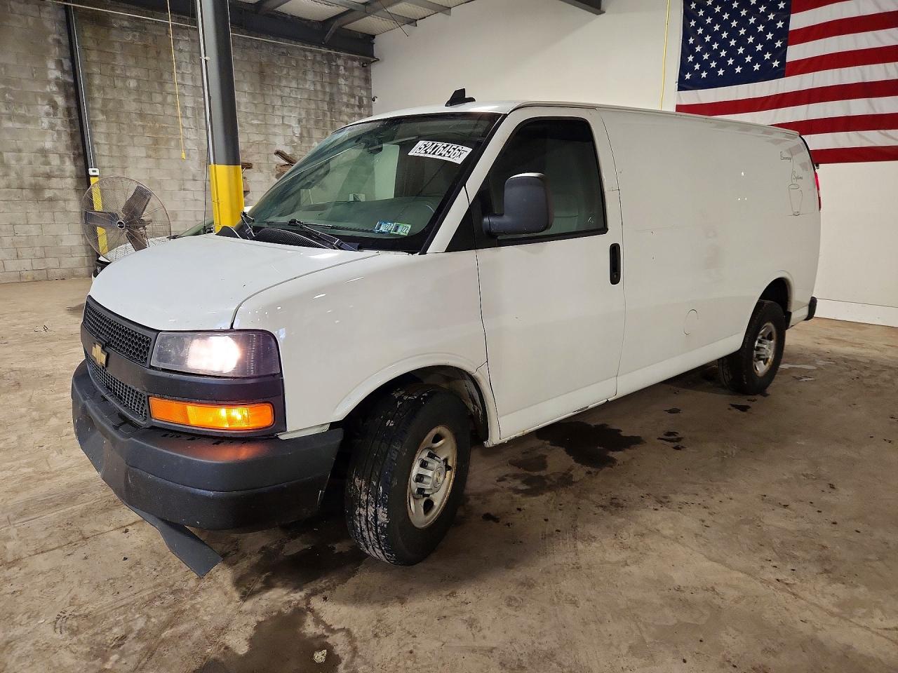 2020 CHEV Express VIN 1GCWGAFP9L1179699 photo 1