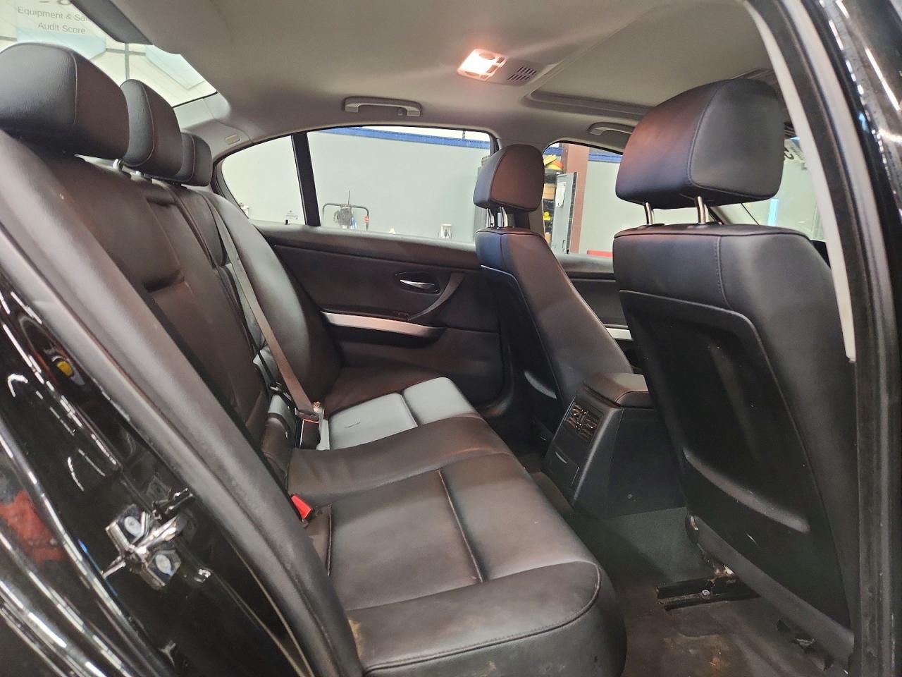 2009 BMW 3 series VIN WBAPK73589A452422 photo 10