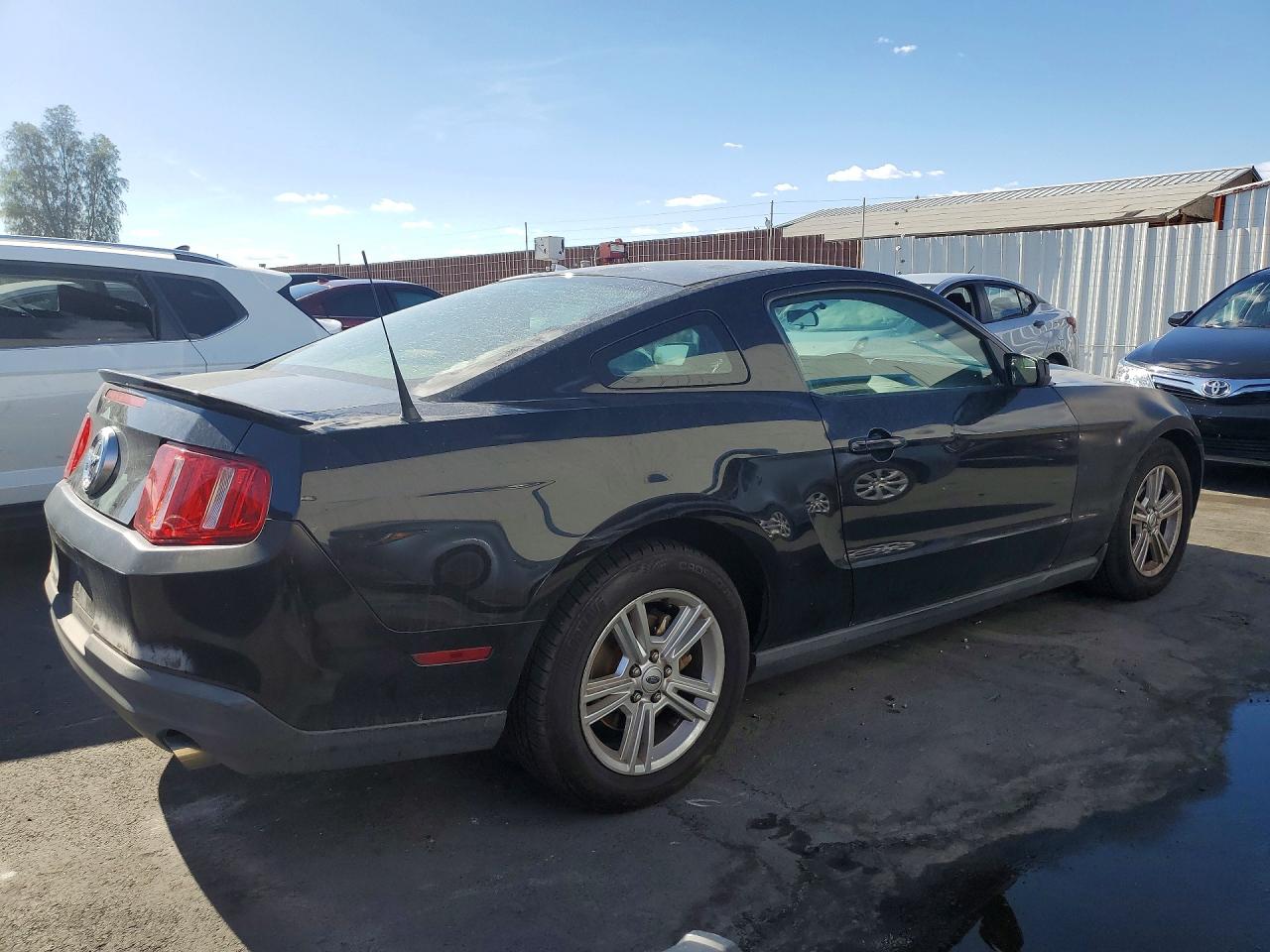 2010 Ford All models VIN 1ZVBP8AN5A5152189 photo 3