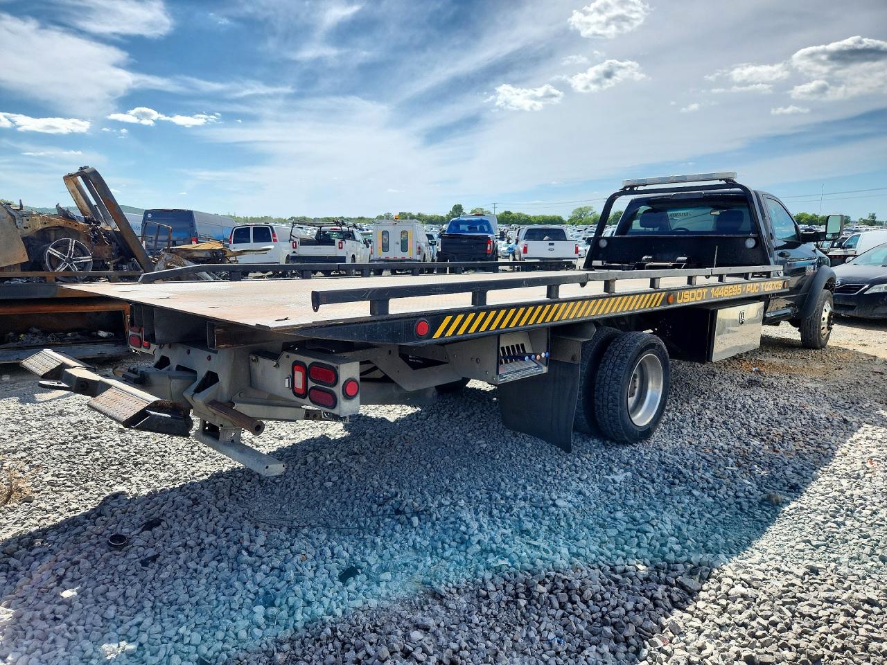 2015 Ram 5500 VIN 3C7WRNDL3FG594625 photo 3