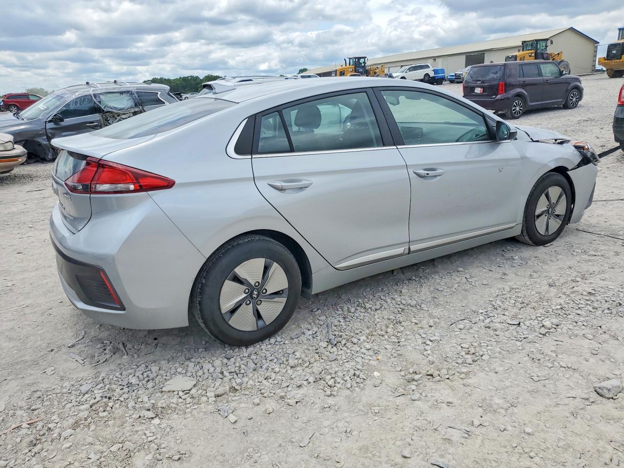 2022 Hyundai Ioniq VIN KMHC75LC8NU278927 photo 3