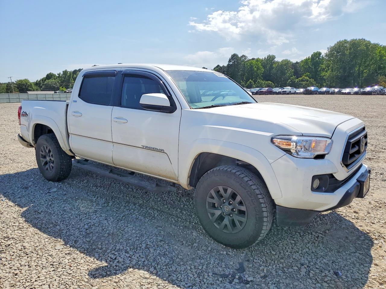 2022 Toyota Tacoma VIN 3TMAZ5CN0NM171365 photo 4