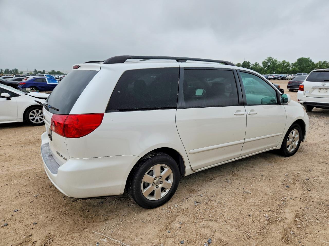 2007 TOYT Sienna VIN 5TDZK22C37S086593 photo 3