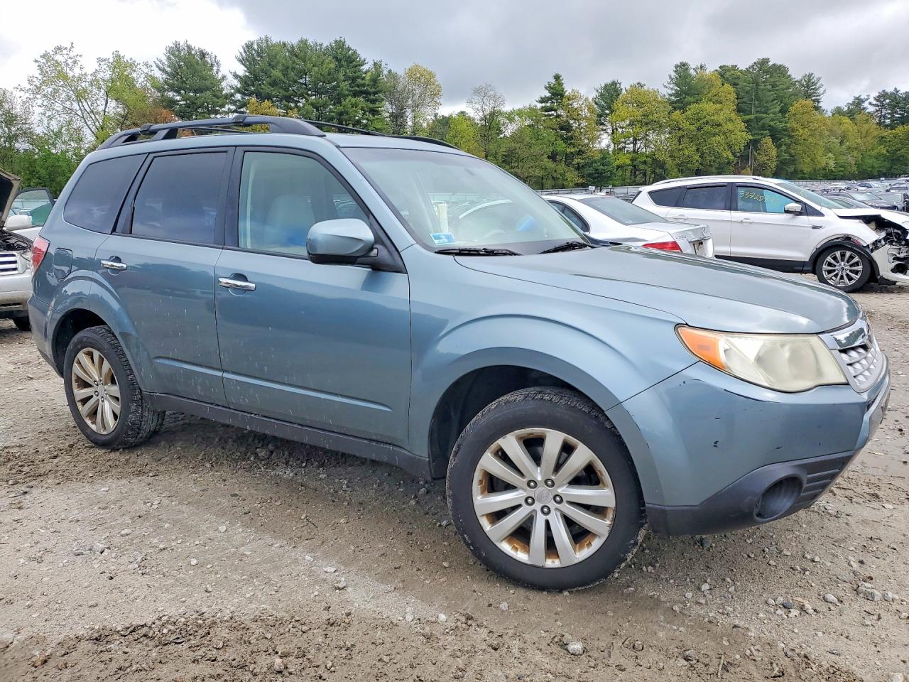 2011 SUBARU Forester VIN JF2SHADC6BH741660 photo 4