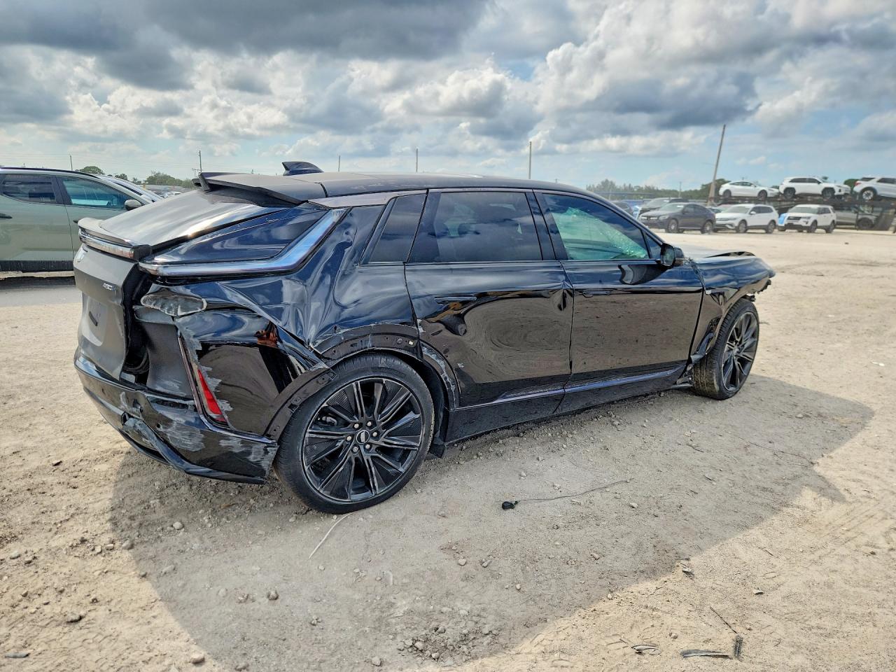 2024 Cadillac All other VIN 1GYKPWRK6RZ117404 photo 3