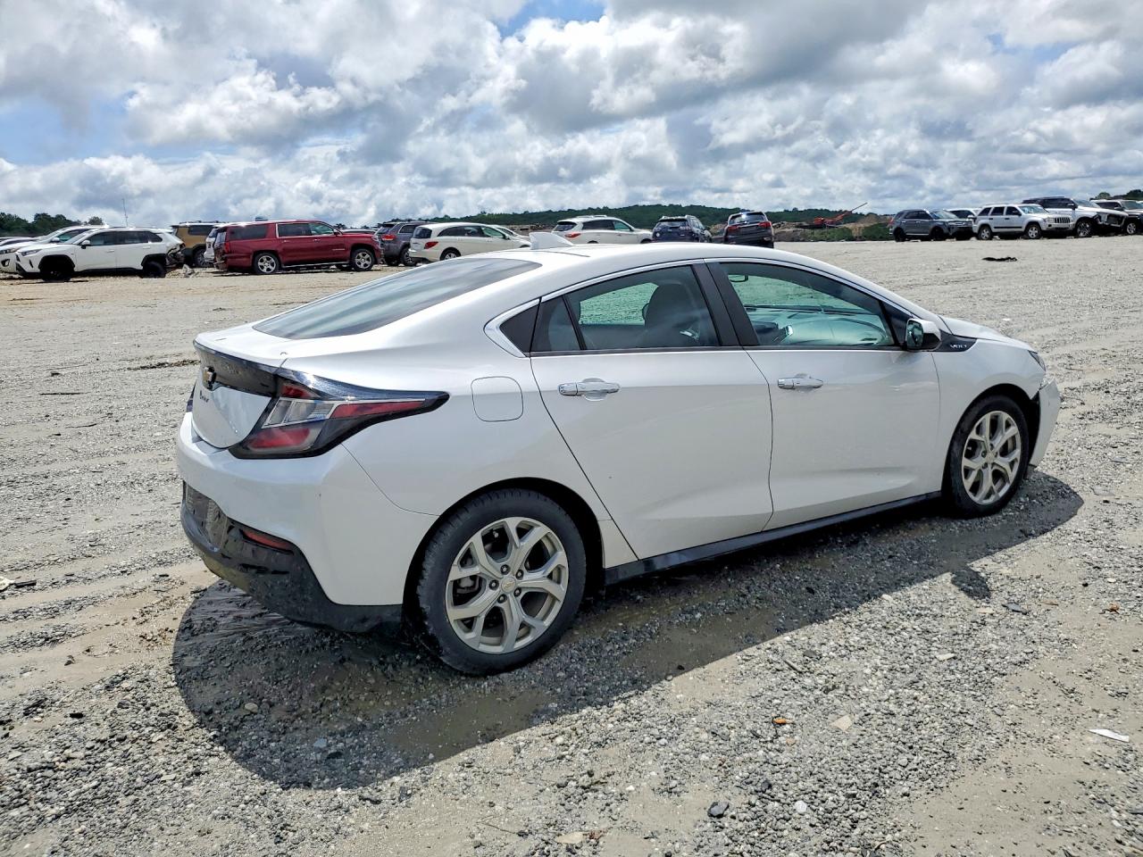 2016 Chevrolet Volt VIN 1G1RD6S58GU140171 photo 3
