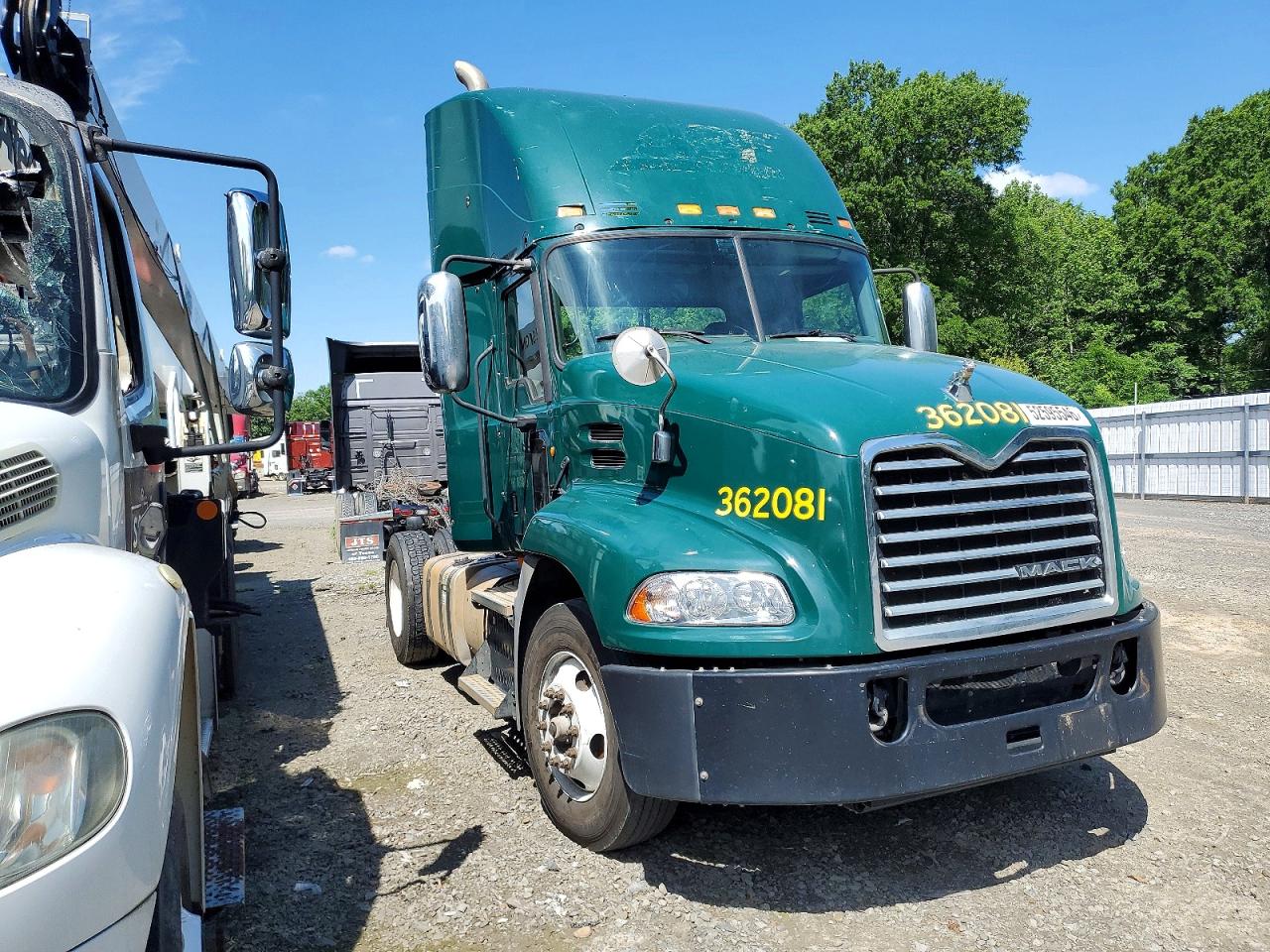 2017 MACK All other VIN 1M1AW01X5HM009389 photo 1