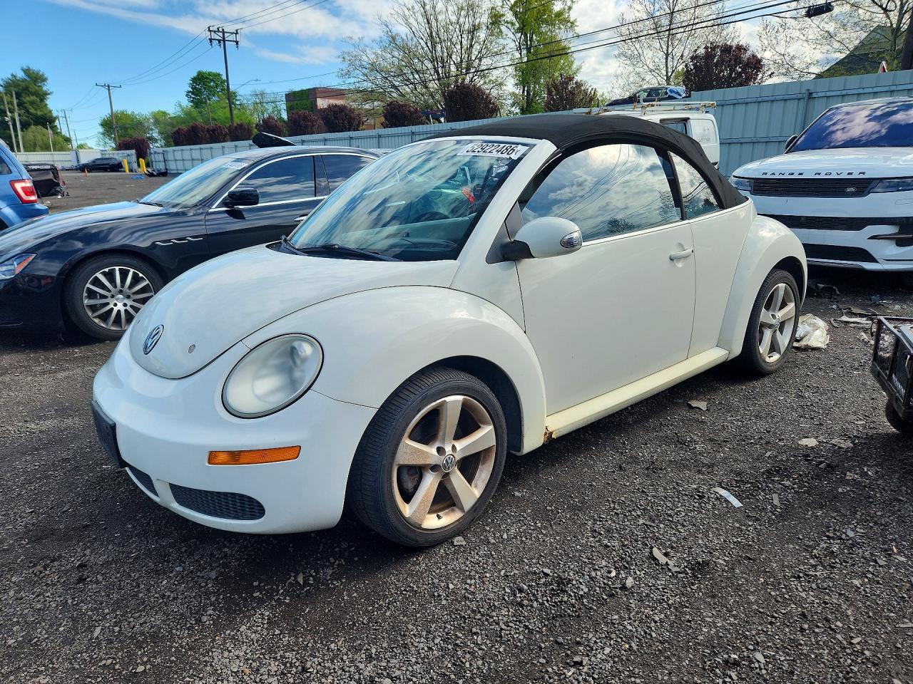 2007 Volkswagen Beetle VIN 3VWFF31Y77M411284 photo 1