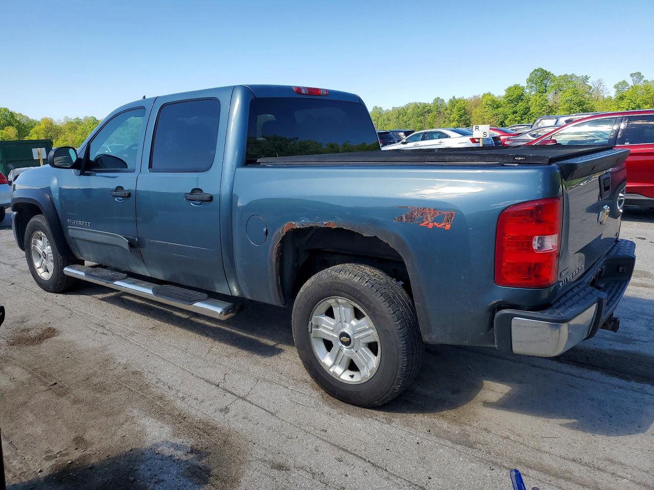 2011 CHEVROLET All models VIN 3GCPKSE31BG157669 photo 2
