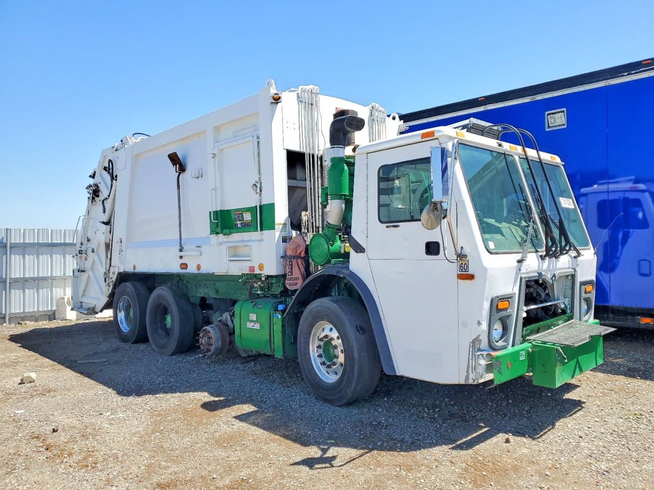 2011 MACK All models VIN 1M2AU02C2BM005501 photo 1