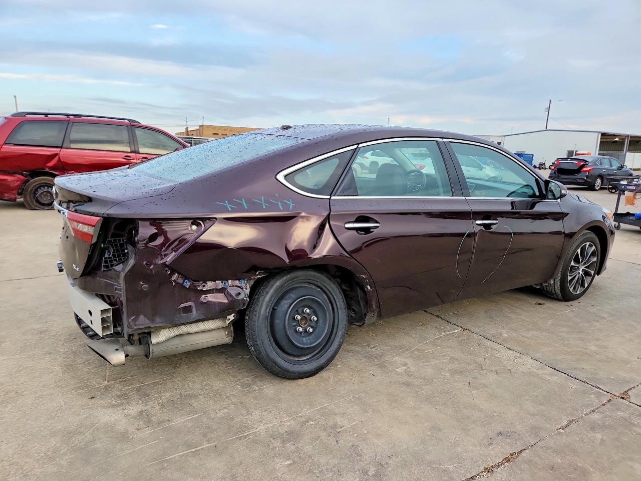 2016 Toyota Avalon VIN 4T1BK1EB3GU220671 photo 3