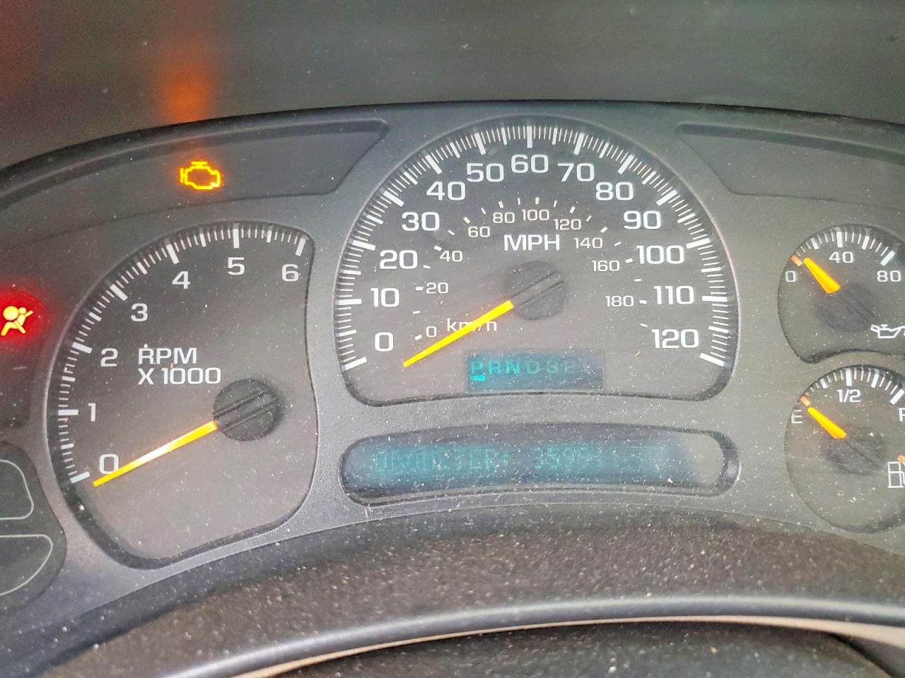 2005 GMC Yukon VIN 1GKFK16Z15J115566 photo 9