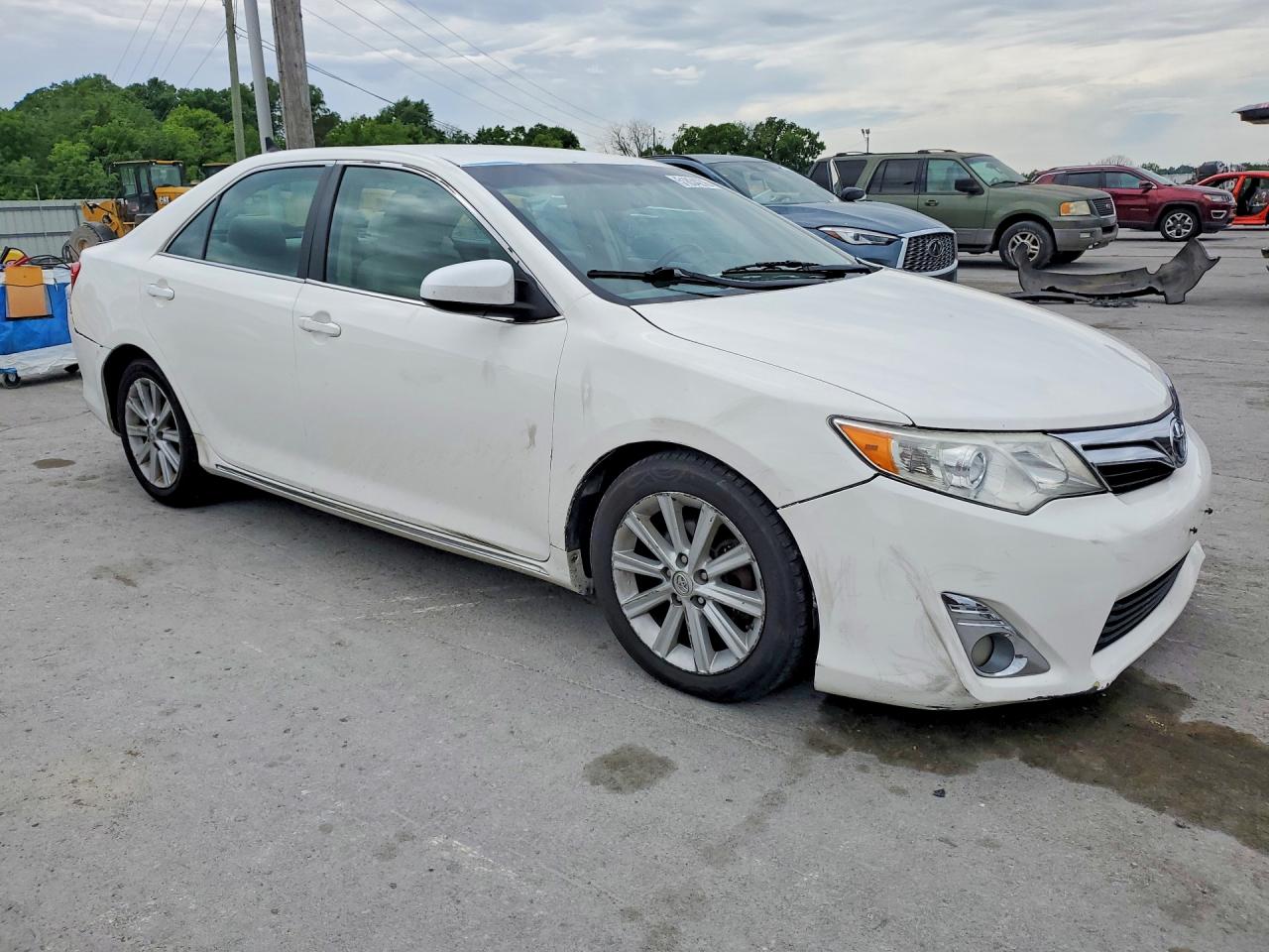 2014 Toyota Camry sola VIN 4T1BD1FK3EU099291 photo 4