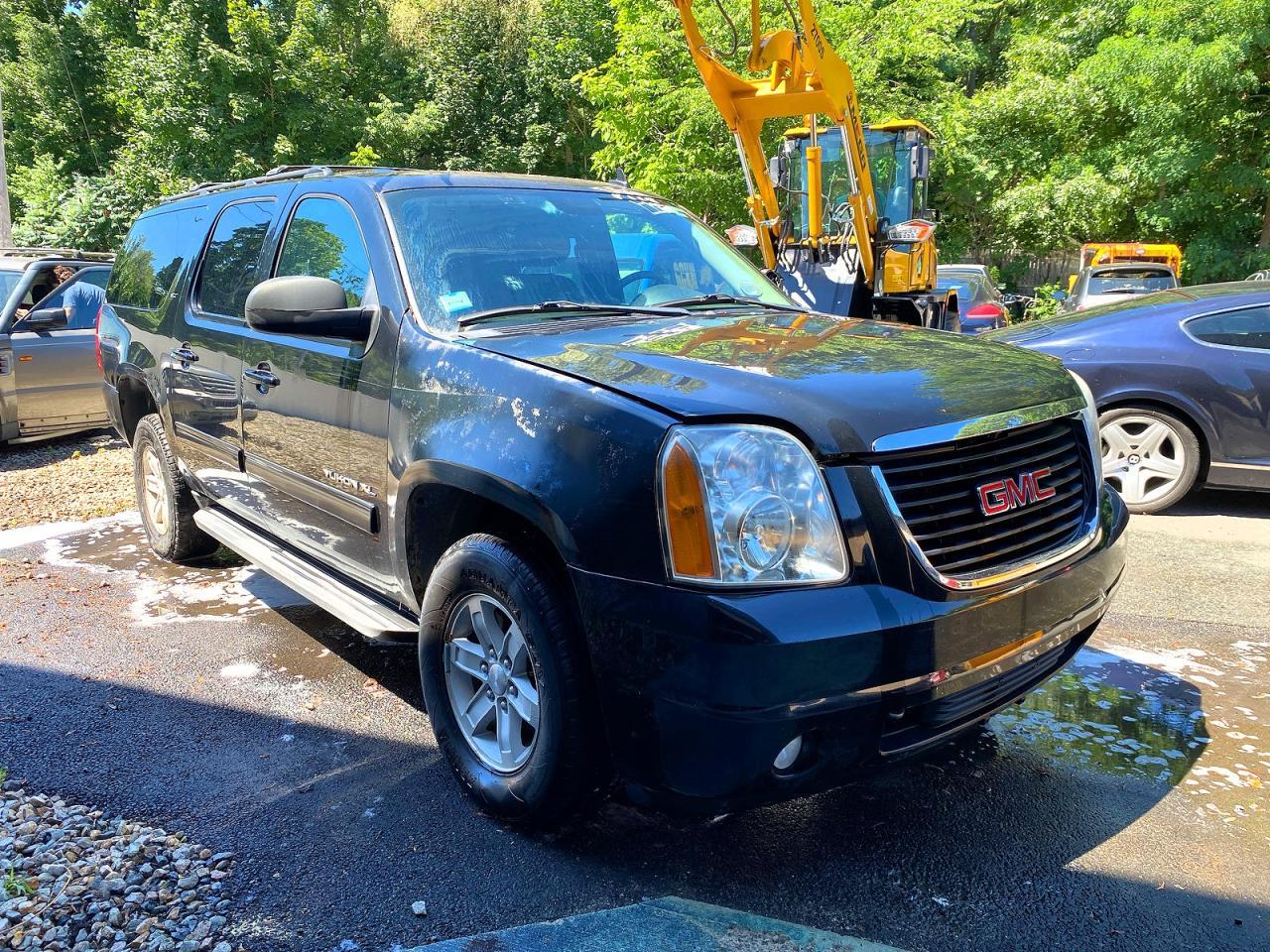 2013 GMC Yukon VIN 1GKS2KE79DR128926 photo 1