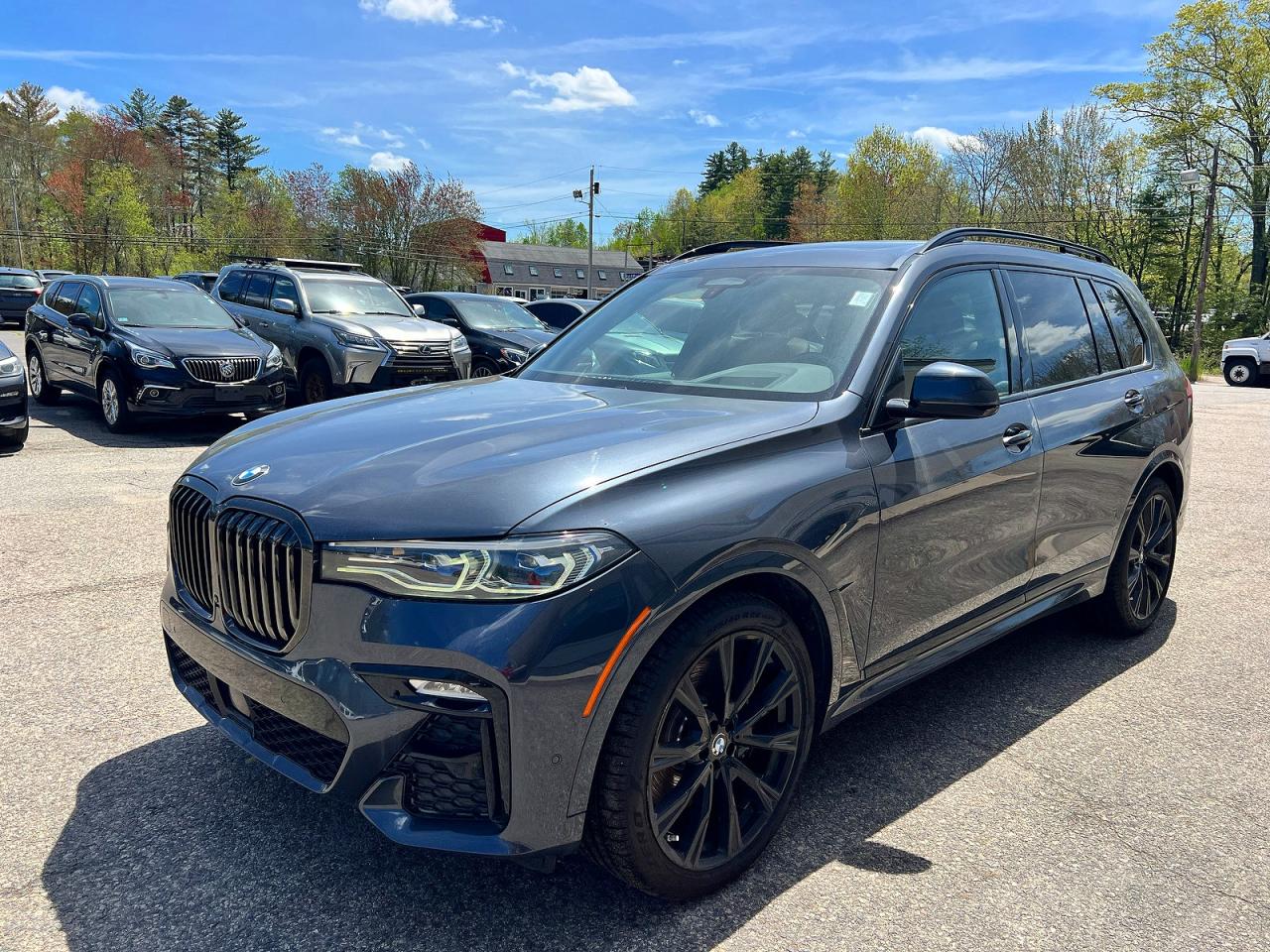 2022 BMW X7 VIN 5UXCX6C00N9J47458 photo 2