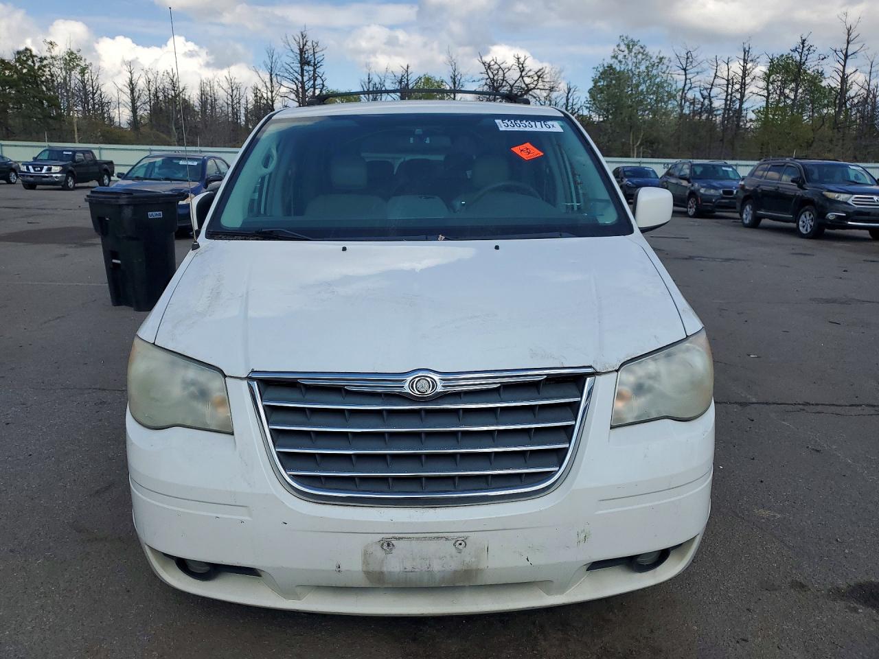 2009 CHRY Minivan VIN 2A8HR54169R640380 photo 5
