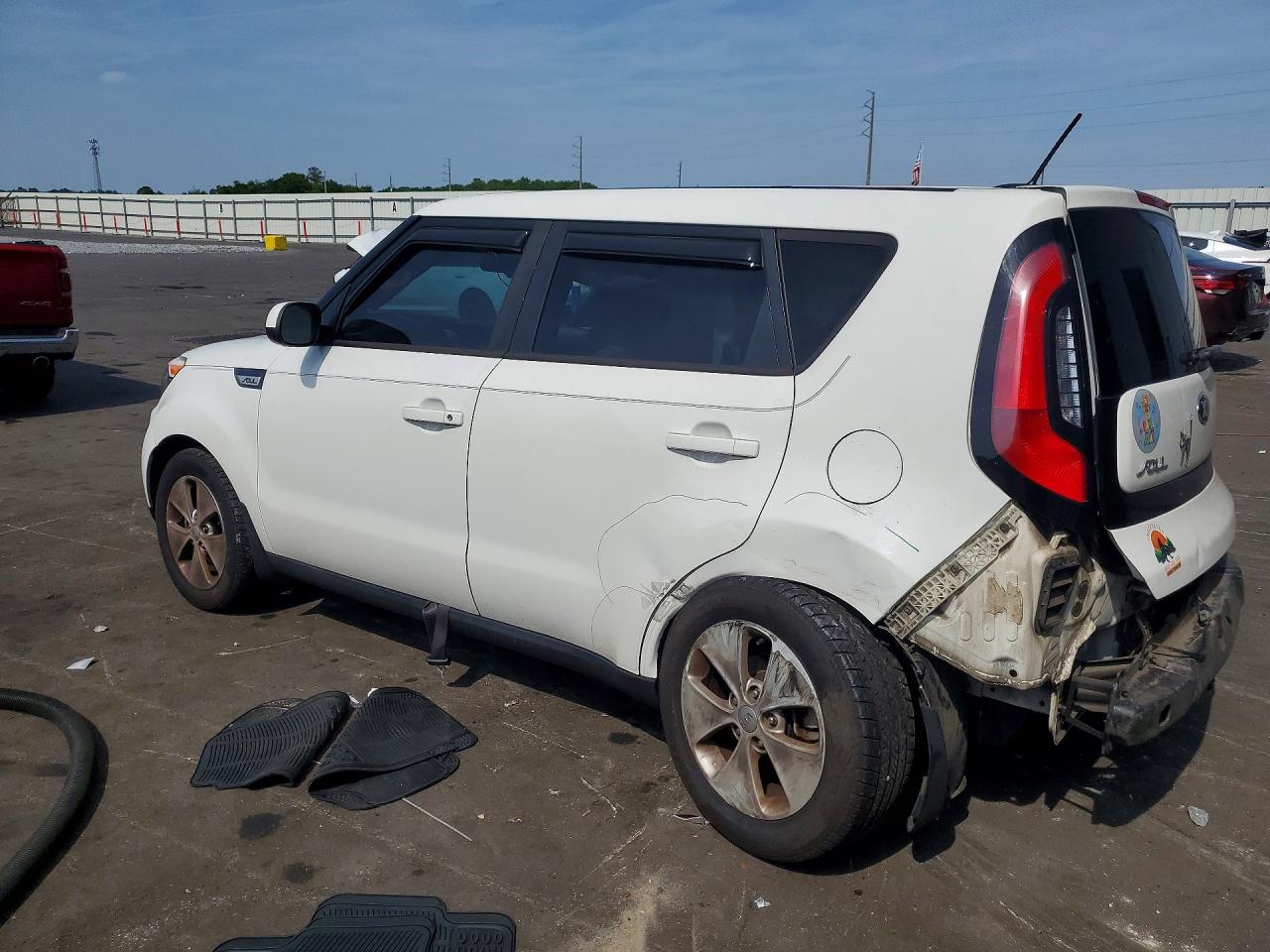 2016 KIA Soul base VIN KNDJN2A21G7850304 photo 2