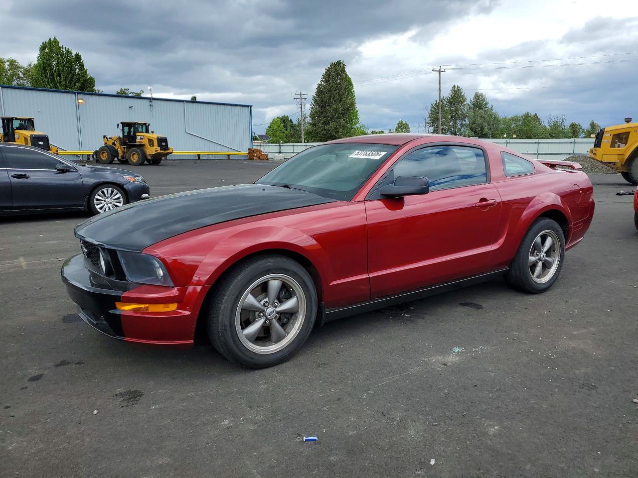 2005 Ford Mustang VIN 1ZVFT82HX55241235 photo 1