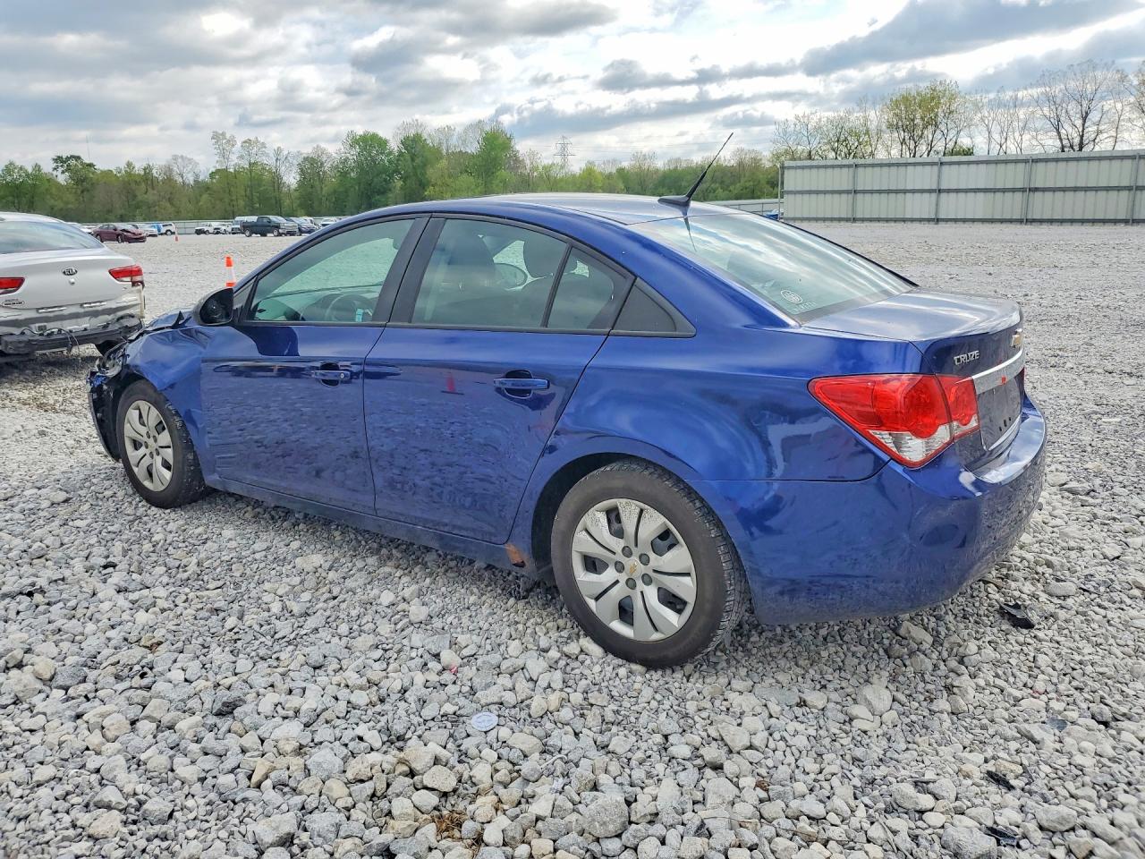 2013 Chev Cruze VIN 1G1PA5SG7D7299253 photo 2
