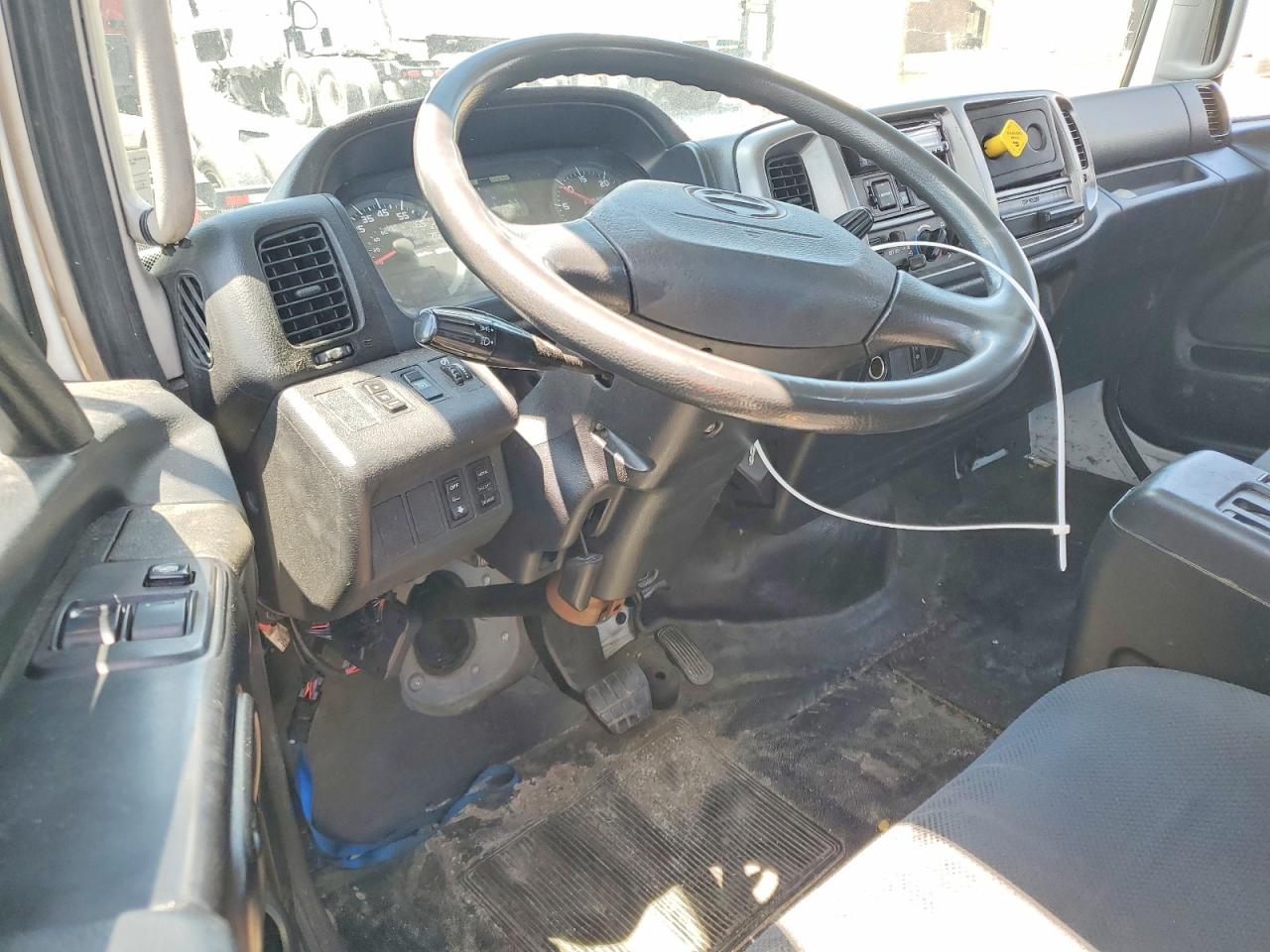 2016 HINO All other VIN 5PVNJ8JJ5G4S50362 photo 8