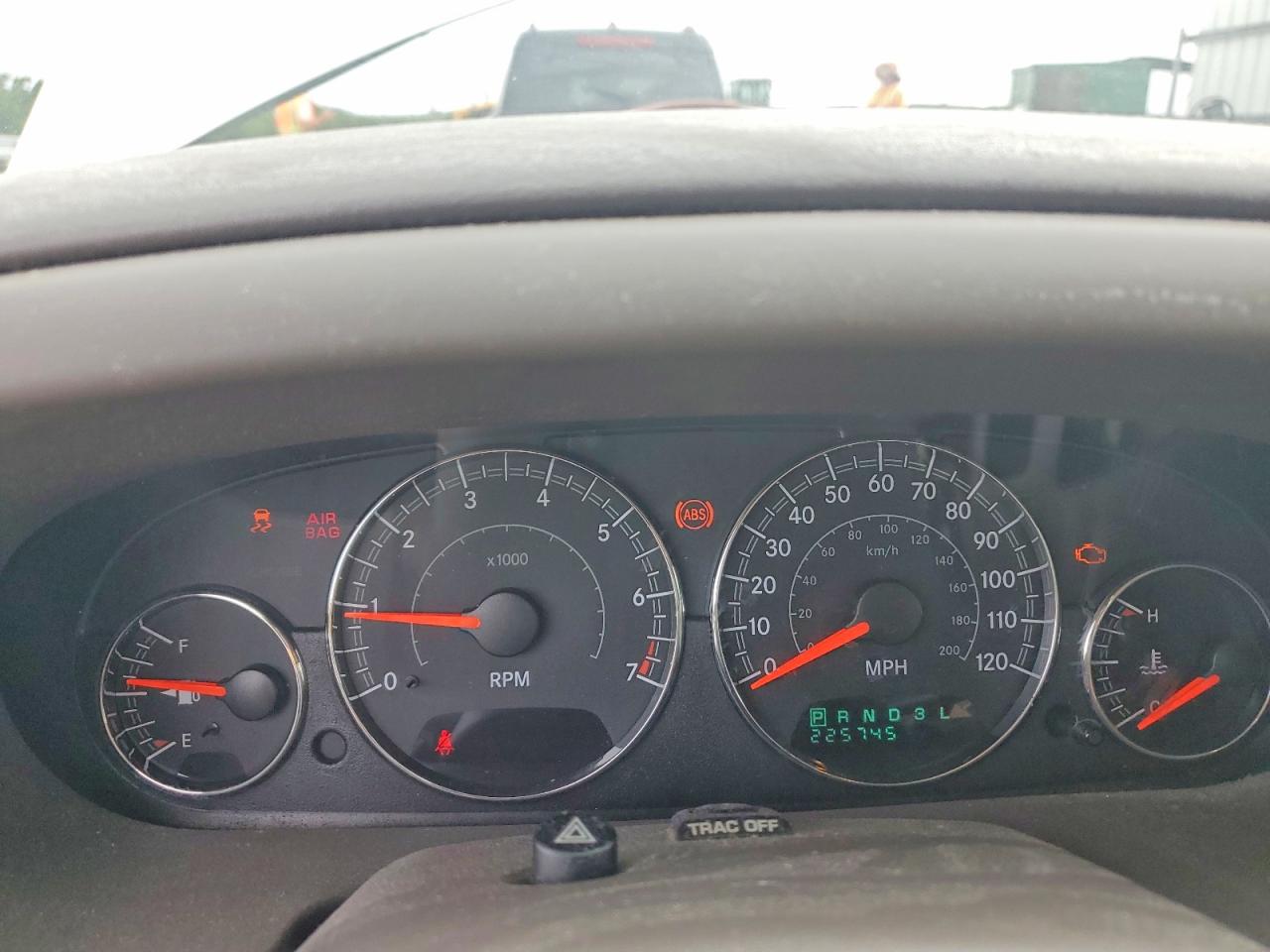 2005 Chrysler Sebring VIN 1C3AL56R25N663664 photo 9