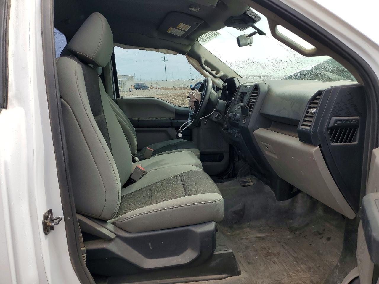 2020 Ford F150 VIN 1FTMF1C52LKF11392 photo 10