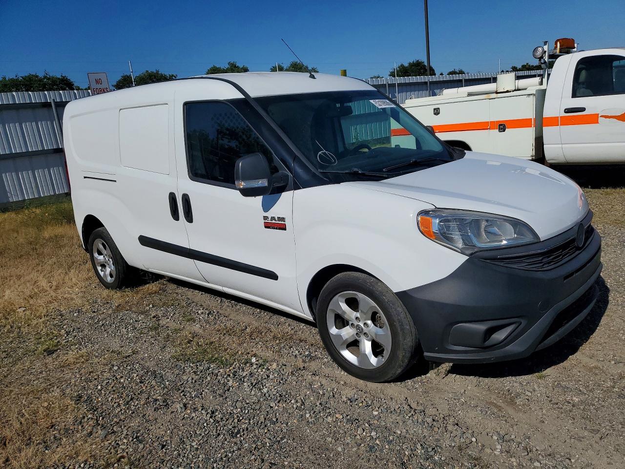 2015 Ram All models VIN ZFBERFBT6F6955299 photo 4