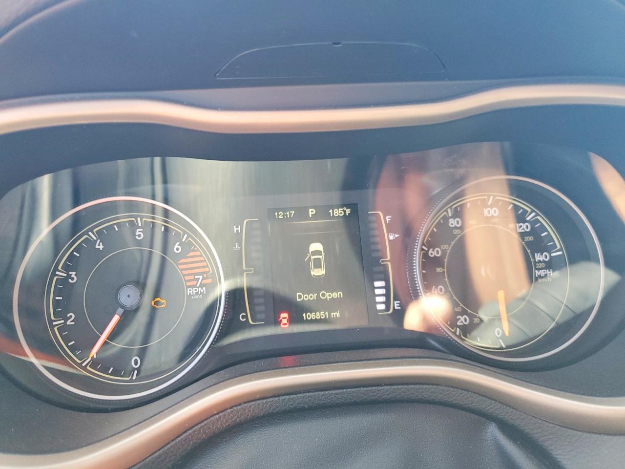 2016 Jeep Cherokee VIN 1C4PJMCB8GW220235 photo 9