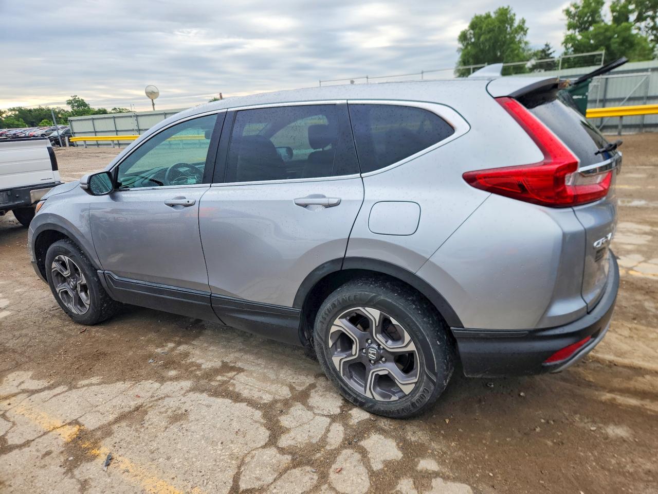 2018 Honda Crv VIN 7FARW2H8XJE089238 photo 2
